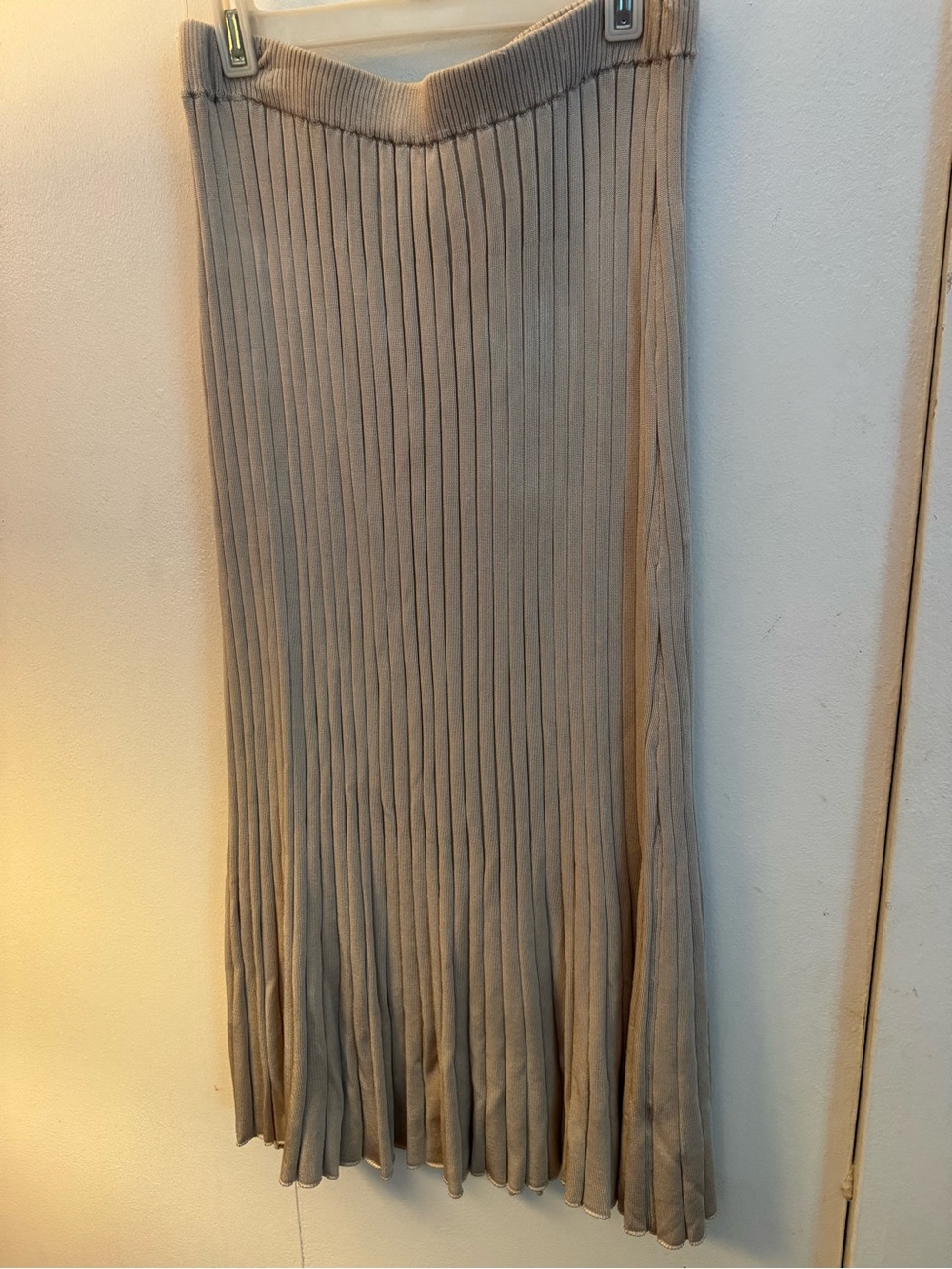 House of Harlow 1960 Women's Beige Ribbed Knit Maxi Skirt Small